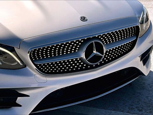 Used 2019 Mercedes-Benz E 450 Coupe w/ AMG Line Package image 28