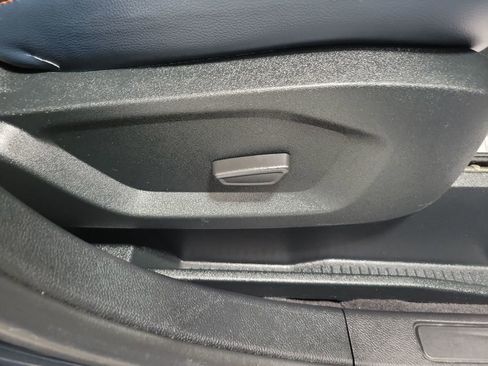 Used 2022 Ford Edge SEL w/ Sport Appearance Package image 28