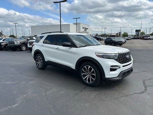 Used 2023 Ford Explorer ST-Line w/ Class IV Trailer Tow Package image 4