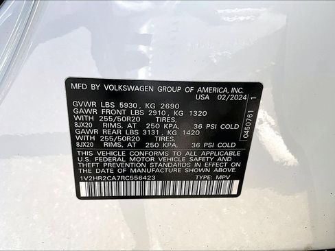 Used 2024 Volkswagen Atlas SE image 14
