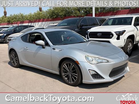 Used 2014 Scion FR-S RWD image 1