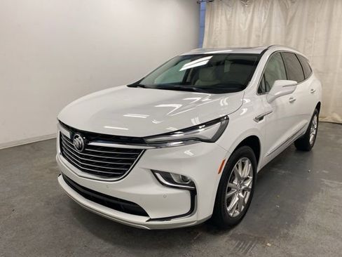 Certified 2023 Buick Enclave Essence w/ Experience Buick Package image 3
