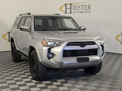 Used 2024 Toyota 4Runner TRD Off-Road image 2