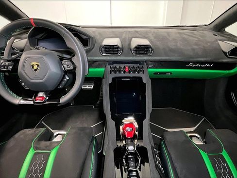 Used 2023 Lamborghini Huracan Tecnica image 22