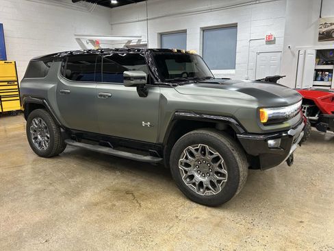 Used 2024 GMC Hummer EV 3X image 10