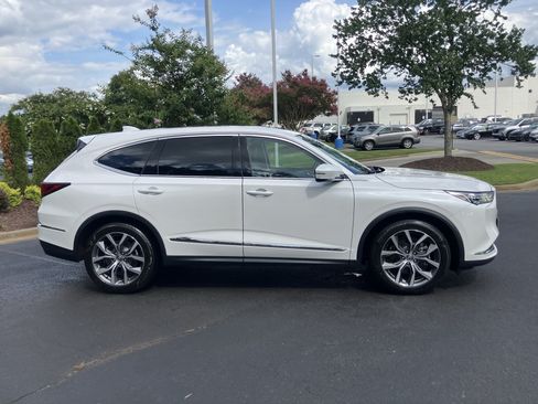 Used 2024 Acura MDX SH-AWD w/ Technology Package image 11