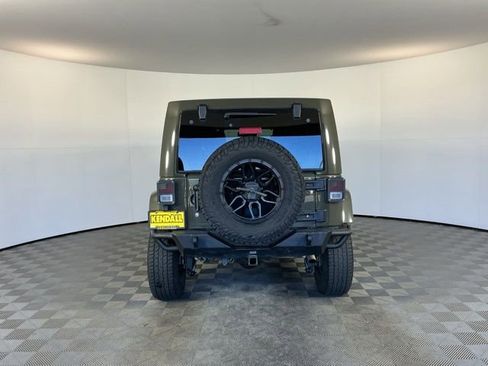 Used 2015 Jeep Wrangler Unlimited Rubicon w/ Katzkin Premium Leather Group AWD/4WD image 6