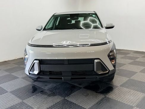 Certified 2024 Hyundai Kona SE AWD/4WD image 5