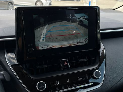 Used 2025 Toyota Corolla LE FWD image 24