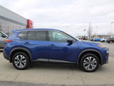 Used 2021 Nissan Rogue SV image 6