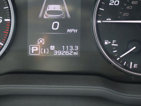 Used 2025 Subaru Crosstrek 2.5i Premium AWD/4WD image 35