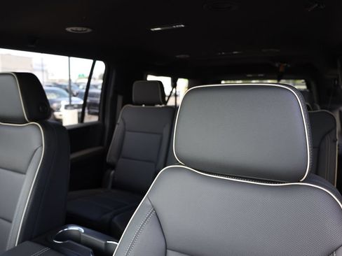 New 2026 GMC Yukon XL Elevation AWD/4WD image 17