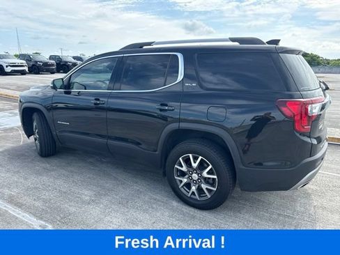 Used 2023 GMC Acadia SLE w/ Driver Convenience Package FWD image 16