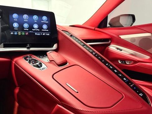 Used 2023 Chevrolet Corvette Stingray w/ Z51 Performance Package image 44