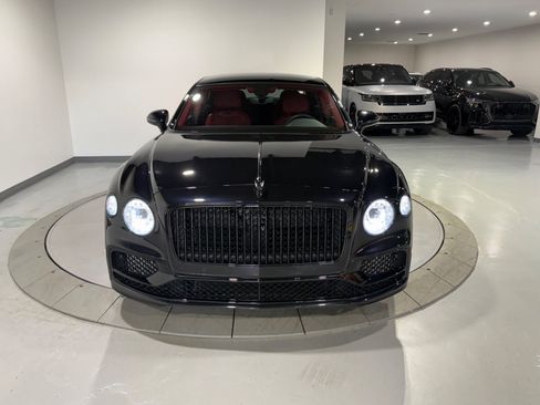 Used 2024 Bentley Flying Spur V8 AWD/4WD image 8
