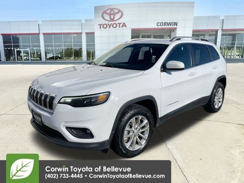 Used 2019 Jeep Cherokee Latitude w/ Popular Appearance Group image 4