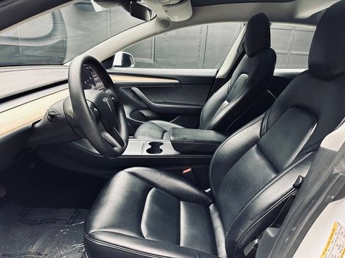 Used 2022 Tesla Model 3 RWD image 18