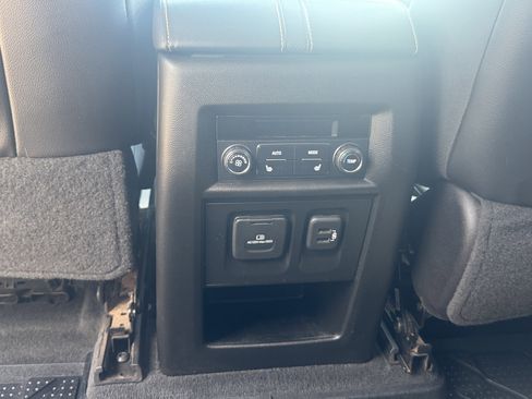 Used 2019 Chevrolet Traverse Premier w/ LPO, Floor Liner Package image 10