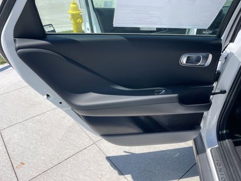 New 2025 Hyundai Ioniq 6 SE image 17