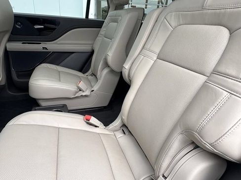 Certified 2022 Lincoln Aviator Reserve w/ Elements Package Plus RWD image 16