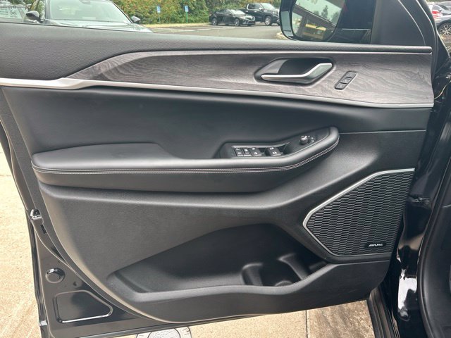 Used 2023 Jeep Grand Cherokee 4WD 4xe image 16