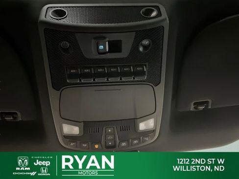 Used 2017 Ford F350 Platinum w/ Platinum Ultimate Package AWD/4WD image 24