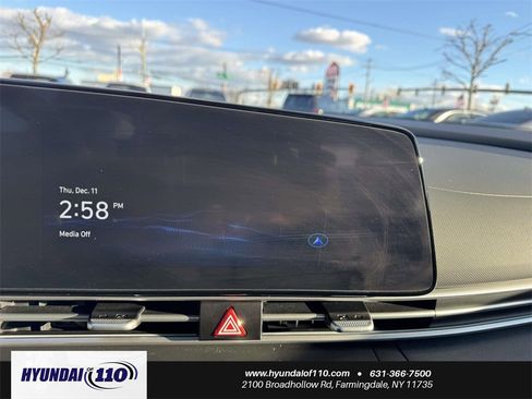 Used 2025 Hyundai Elantra SEL image 24