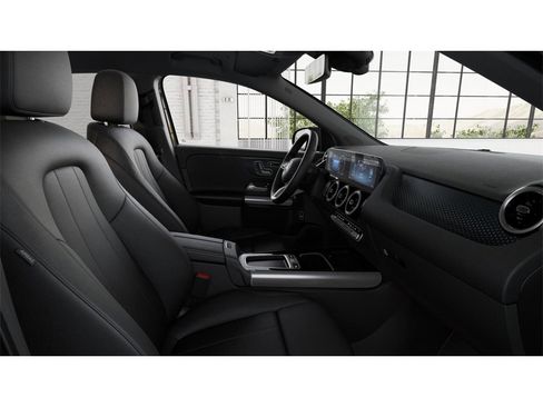 New 2026 Mercedes-Benz GLA 250 4MATIC image 4