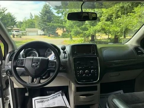 Used 2016 Dodge Grand Caravan Crew image 12