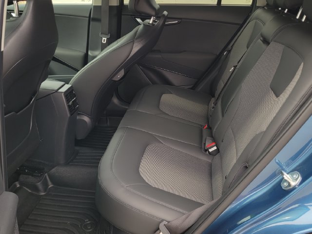 Used 2023 Kia Niro EX Touring FWD image 11