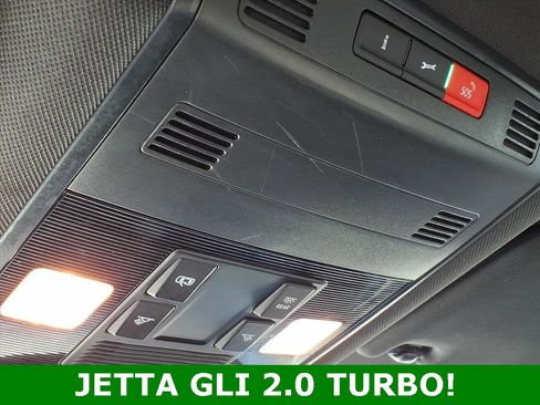 Used 2021 Volkswagen Jetta GLI image 22