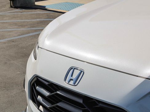 Used 2025 Honda HR-V Sport image 6