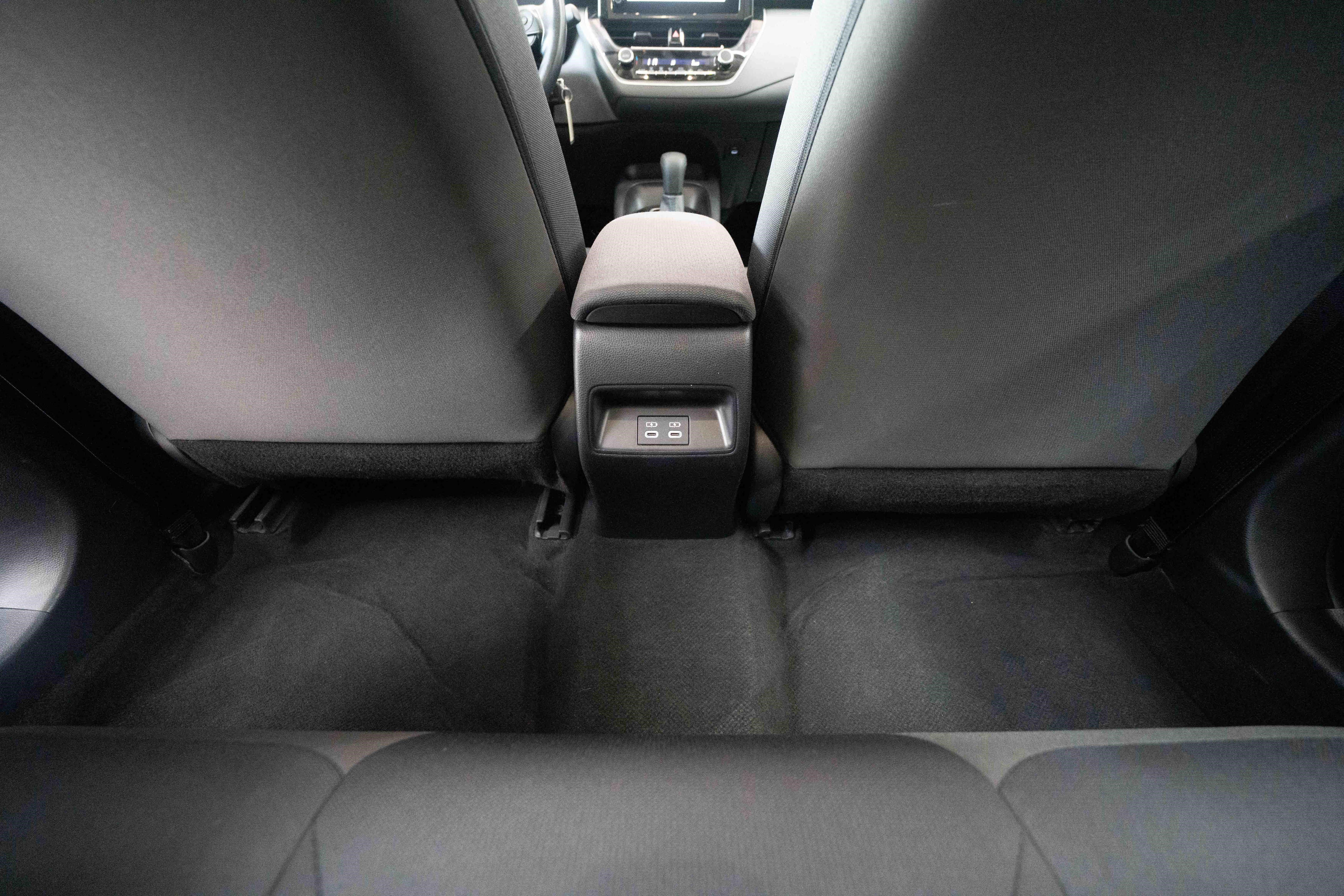 Used 2025 Toyota Corolla LE FWD image 22