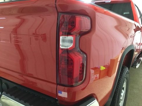 Used 2025 Chevrolet Silverado 3500 W/T image 25