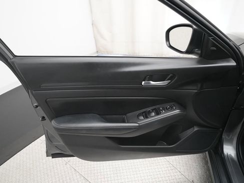 Certified 2024 Nissan Altima 2.5 SV FWD image 26