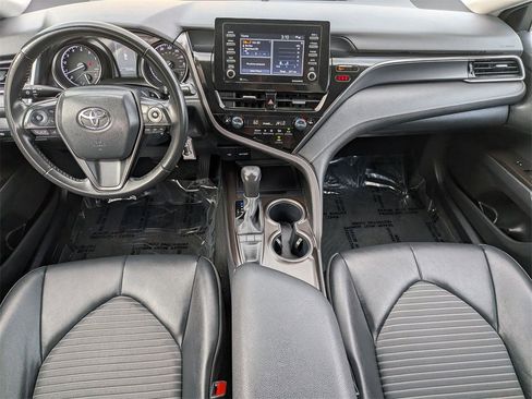 Used 2024 Toyota Camry SE image 21