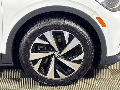 Certified 2023 Volkswagen ID.4 Pro image 23