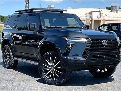 Used 2024 Lexus GX 550 w/ Cold Area Package AWD/4WD image 38
