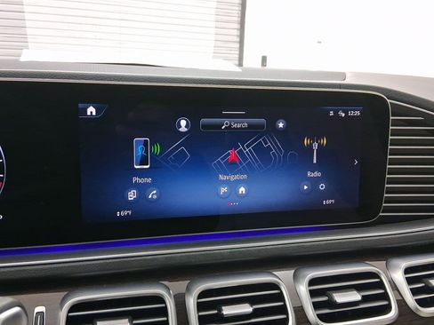 Used 2024 Mercedes-Benz GLE 450e 4MATIC image 24