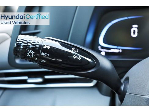 Certified 2025 Hyundai Elantra Sport FWD image 20