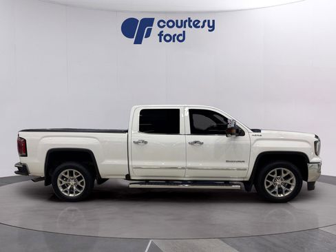 Used 2018 GMC Sierra 1500 SLT w/ Max Trailering Package image 8