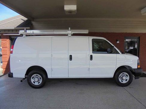 Used 2020 Chevrolet Express 2500 w/ Communications Package image 2
