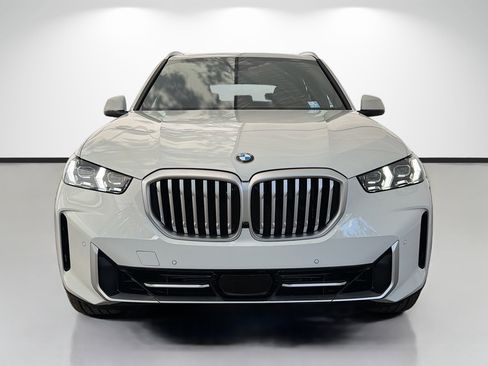 New 2026 BMW X5 sDrive40i image 8