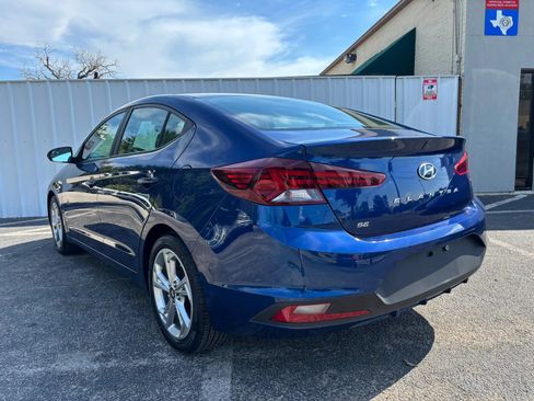 Used 2020 Hyundai Elantra SE FWD image 3