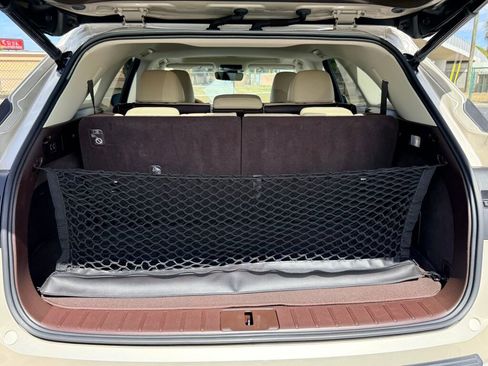 Used 2018 Lexus RX 350L w/ Premium Package image 13