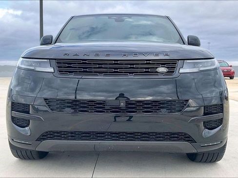 Used 2024 Land Rover Range Rover Sport SE image 2