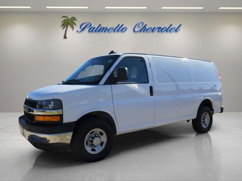 Used 2024 Chevrolet Express 2500 w/ Driver Convenience Package RWD image 6
