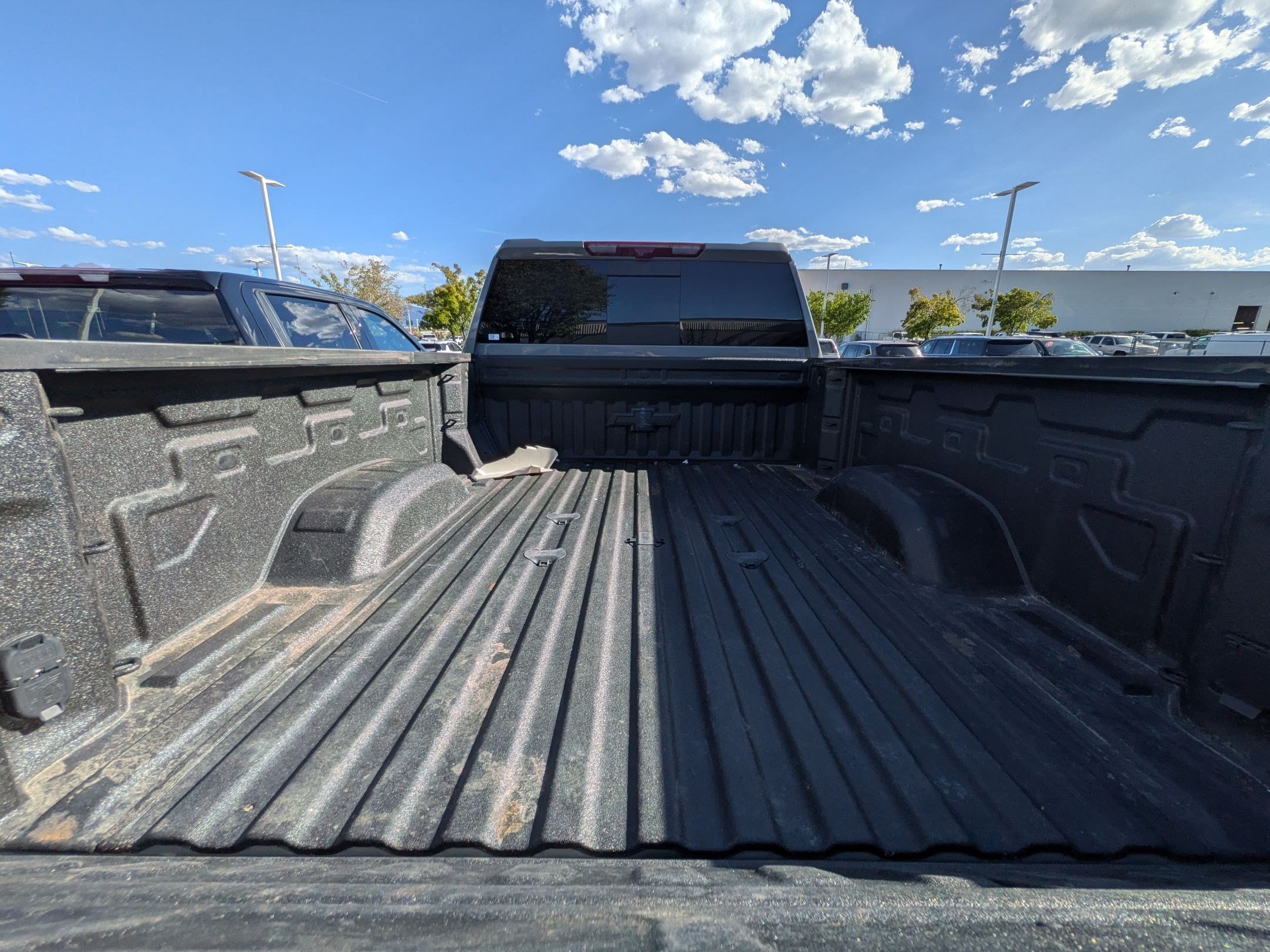 Used 2025 Chevrolet Silverado 2500 ZR2 w/ Technology Package AWD/4WD image 30