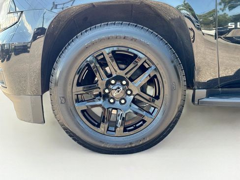 Used 2019 Chevrolet Suburban LT RWD image 33