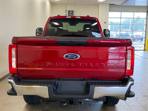 New 2026 Ford F250 XLT w/ FX4 Off-Road Package AWD/4WD image 6